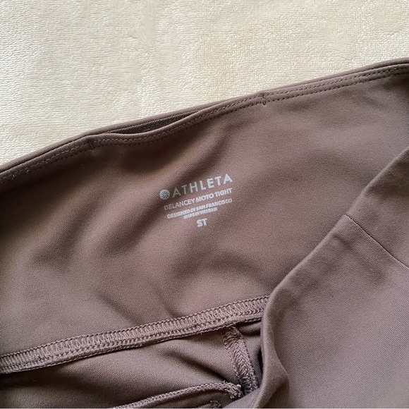 SOLD Athleta Leggings - Picture 6 of 8